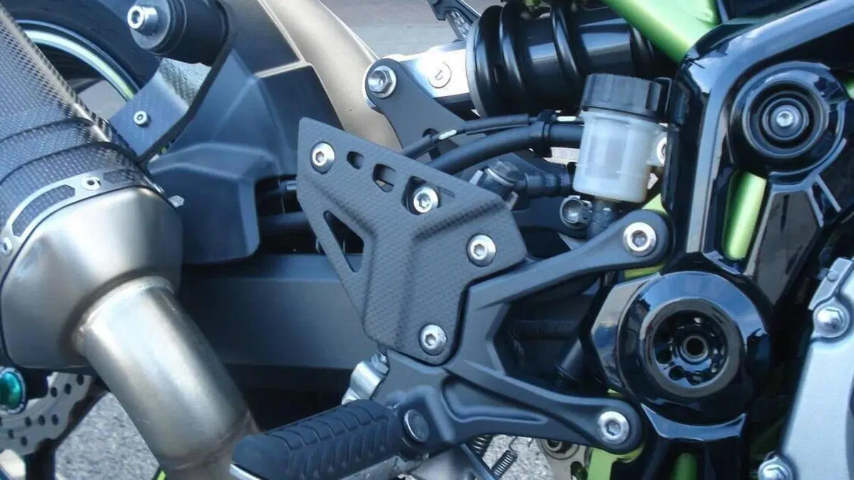 Kawasaki Z 900 Performance (2019)  (6)