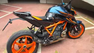 KTM 1290 Super Duke R (2022 - 23)  (2)