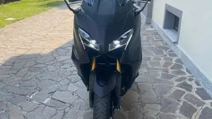 Yamaha T-Max 560 Tech Max (2025 - 26)  (9)