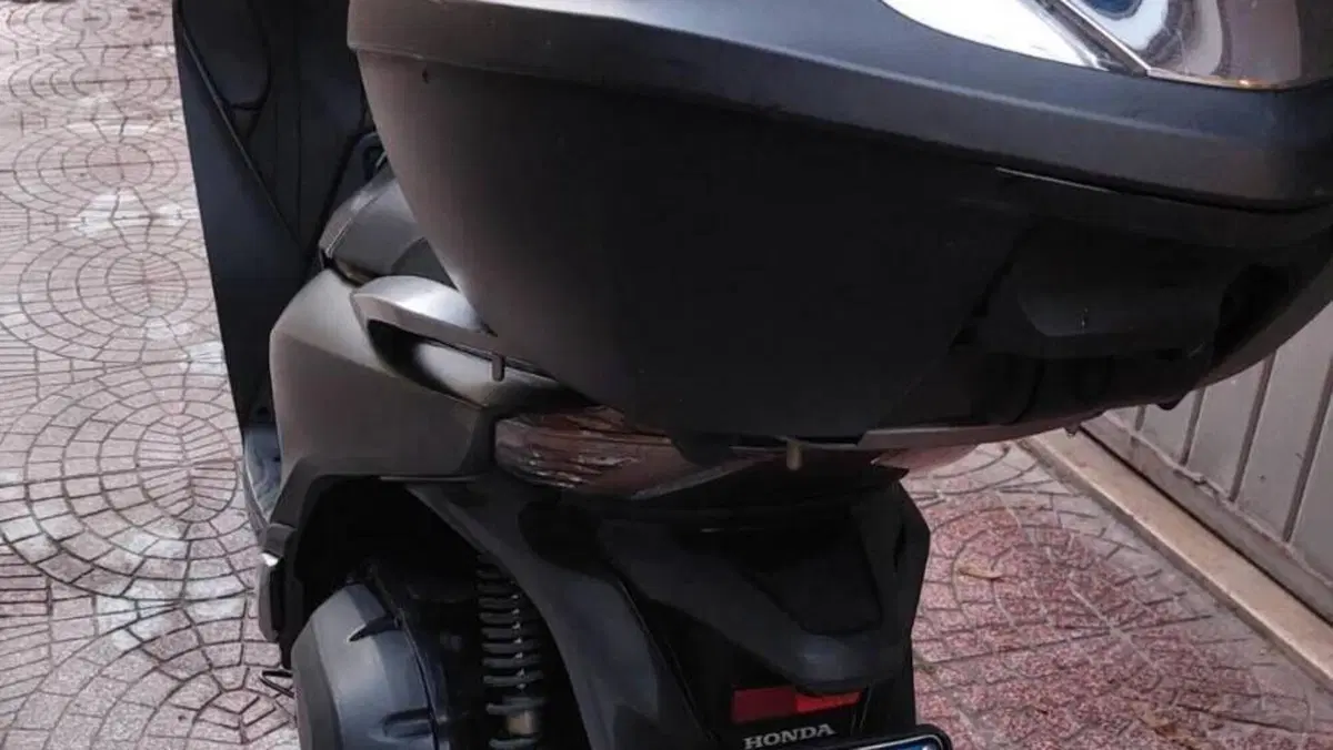 Honda SH 150i (2017 - 19)  (2)