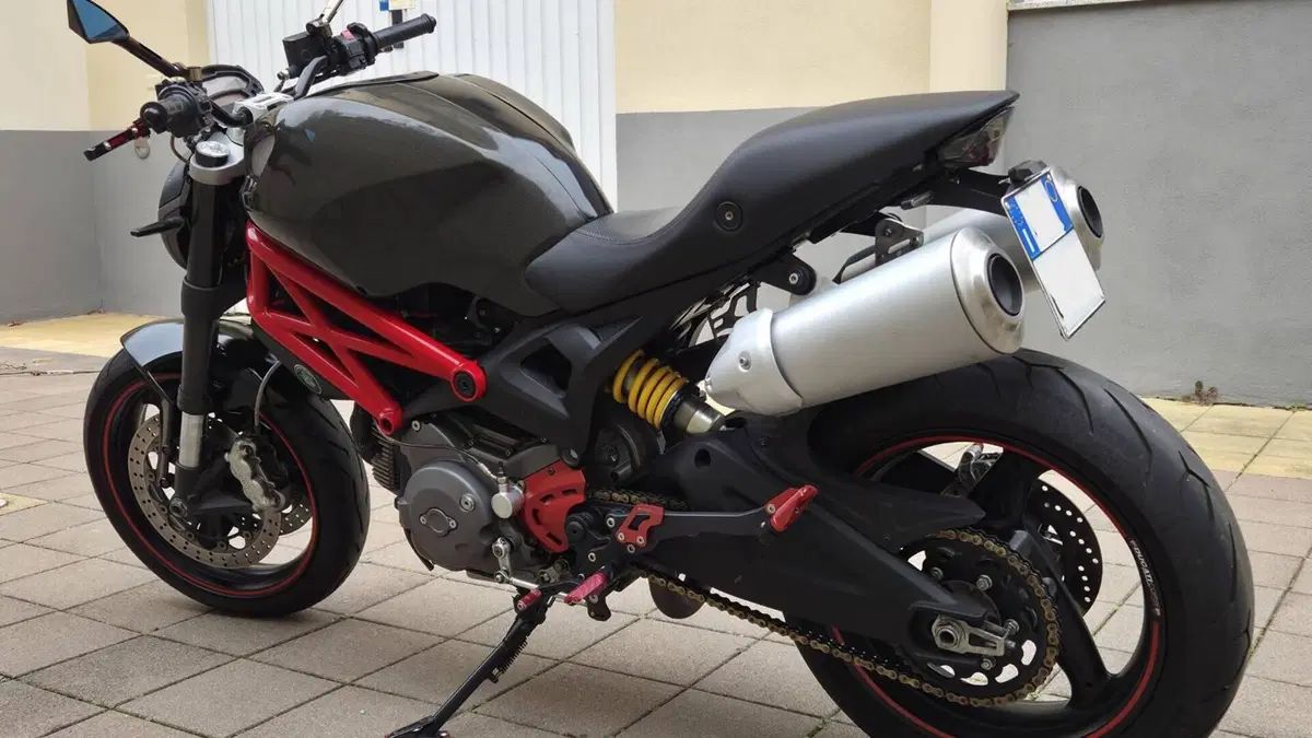 Ducati Monster 696 Plus (2007 - 14)  (3)