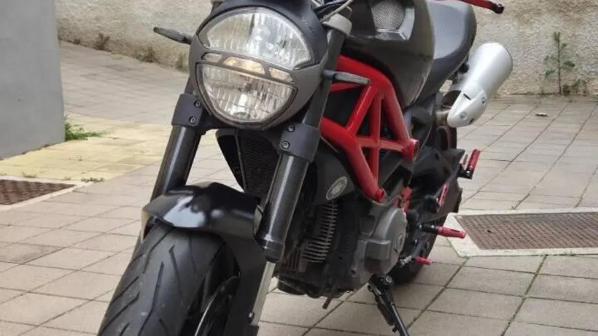 Ducati Monster 696 Plus (2007 - 14)  (5)