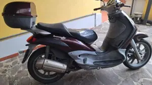 Piaggio Beverly 200 (2002 - 03)  (2)