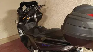 Yamaha T-Max 530 SX (2017 - 19)  (2)