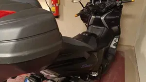 Yamaha T-Max 530 SX (2017 - 19)  (3)
