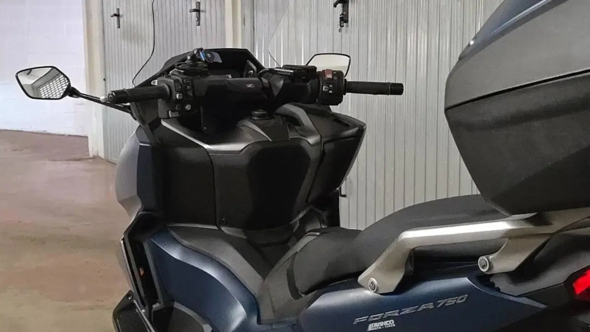 Honda Forza 750 DCT Urban (2021 - 24)  (6)