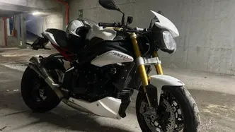 Triumph Speed Triple 1050 R ABS (2011 - 15) usata