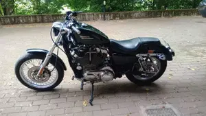 Harley-Davidson 883 Custom (2006 - 07) - XL 883C  (2)