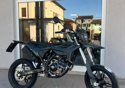 Betamotor RR 125 4T Motard T - X Special Edition (2025 - 26) - Annuncio 9996647