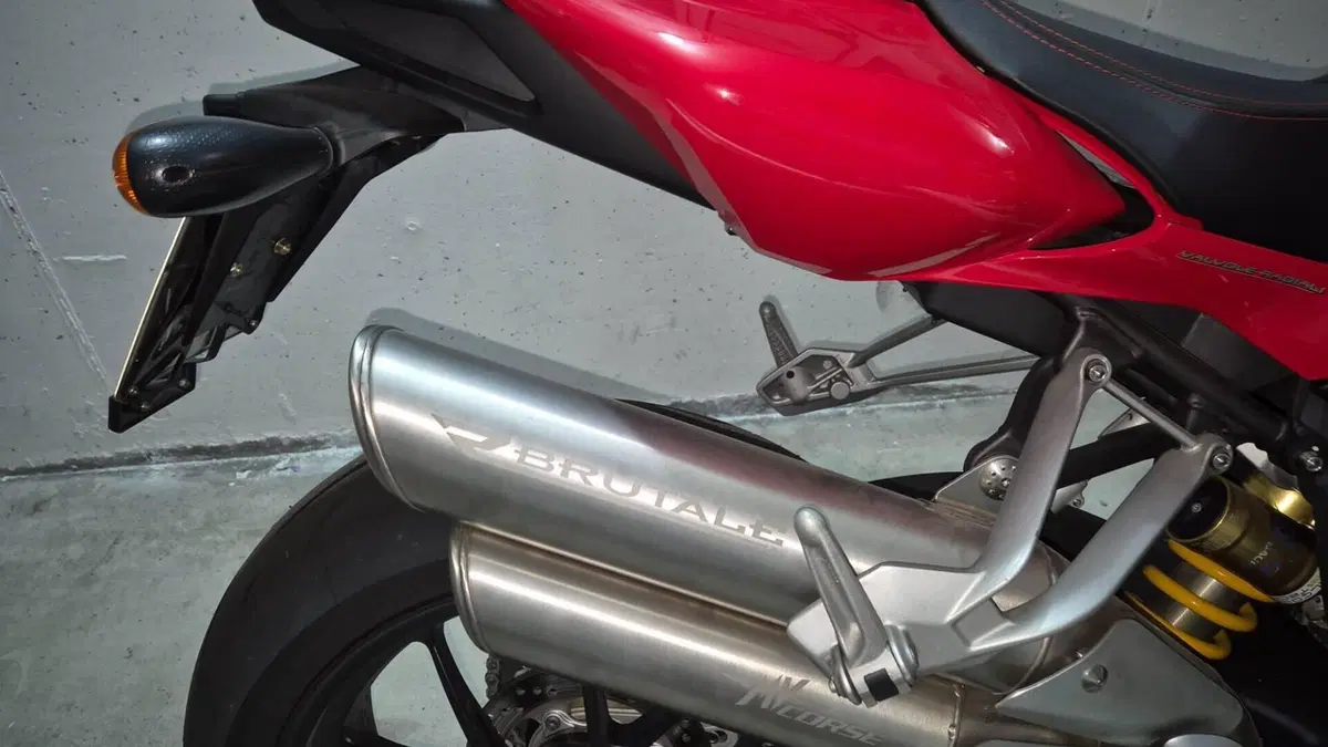 MV Agusta Brutale 910 S (2005 - 11)  (3)