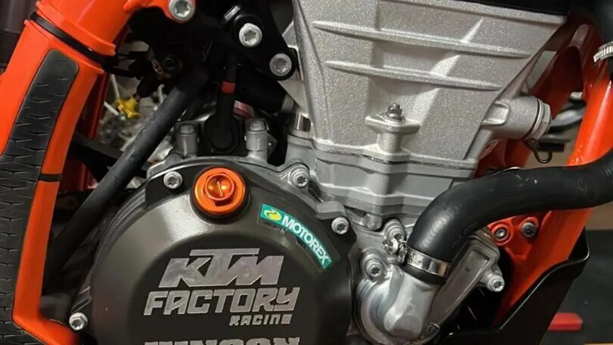 KTM 250 SX-F Adamo Edition (2025)  (4)
