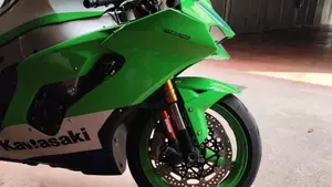 Kawasaki Ninja 1000 ZX-10R 40th Anniversary Edition (2024)  (6)