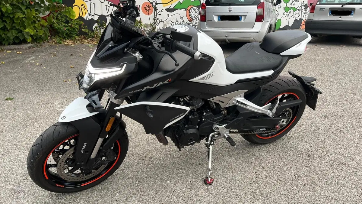 CFMOTO 800NK Advanced (2023 - 26)  (4)