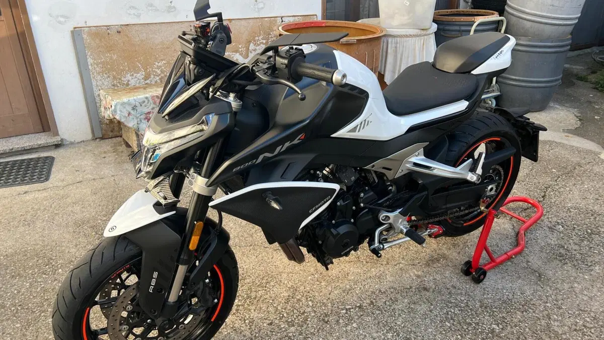 CFMOTO 800NK Advanced (2023 - 26)  (7)