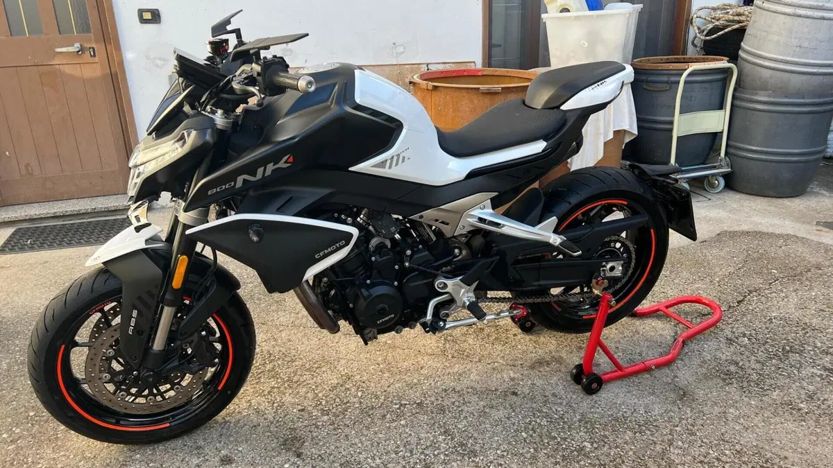 CFMOTO 800NK Advanced (2023 - 26)  (8)
