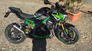 Kawasaki Z 900 (2021 - 24)  (2)