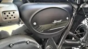Triumph Street Scrambler 900 (2017 - 18)  (4)