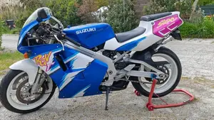 Suzuki   (9)