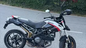 Ducati Hypermotard 796 (2012)  (4)