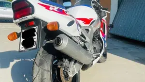 Honda CBR 900 RR (1994 - 95)  (7)