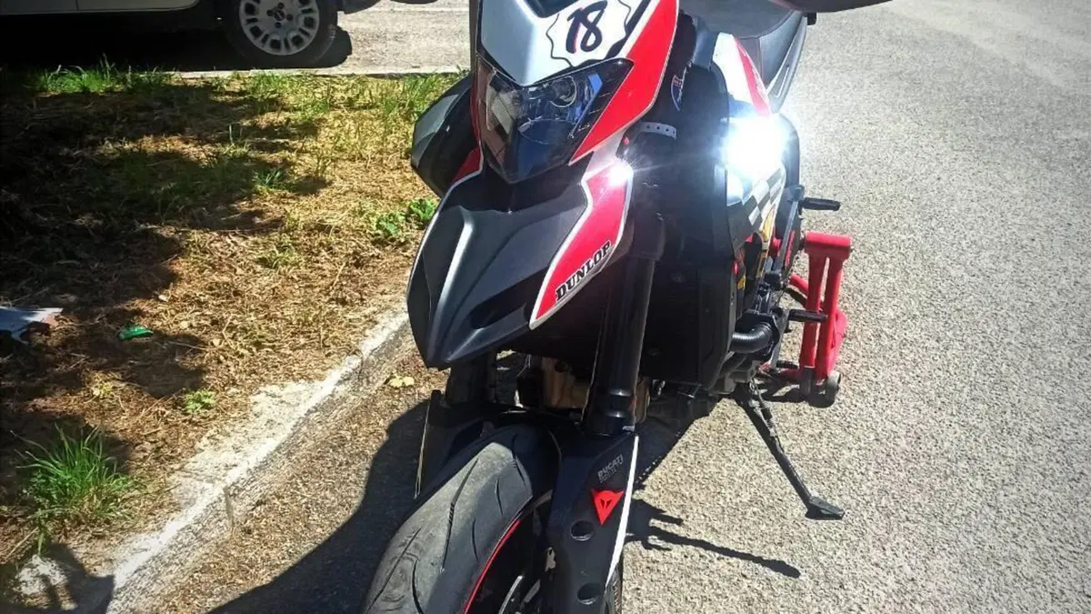 Ducati Hypermotard 821 SP (2013 - 15)  (3)