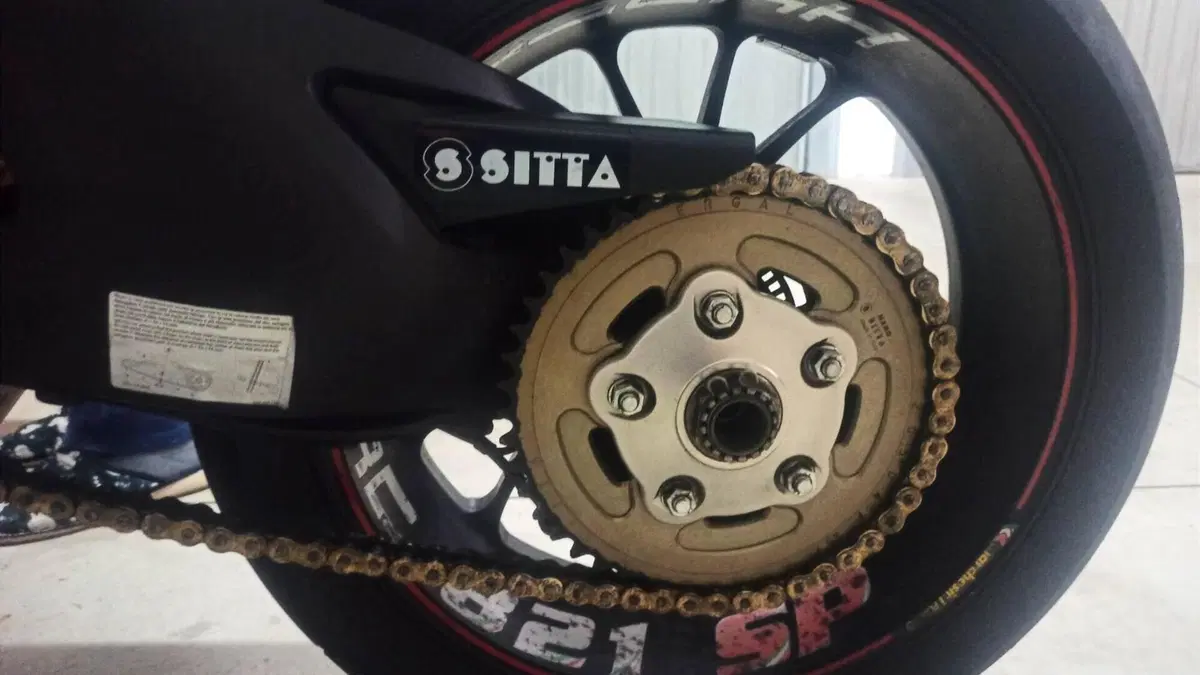 Ducati Hypermotard 821 SP (2013 - 15)  (12)