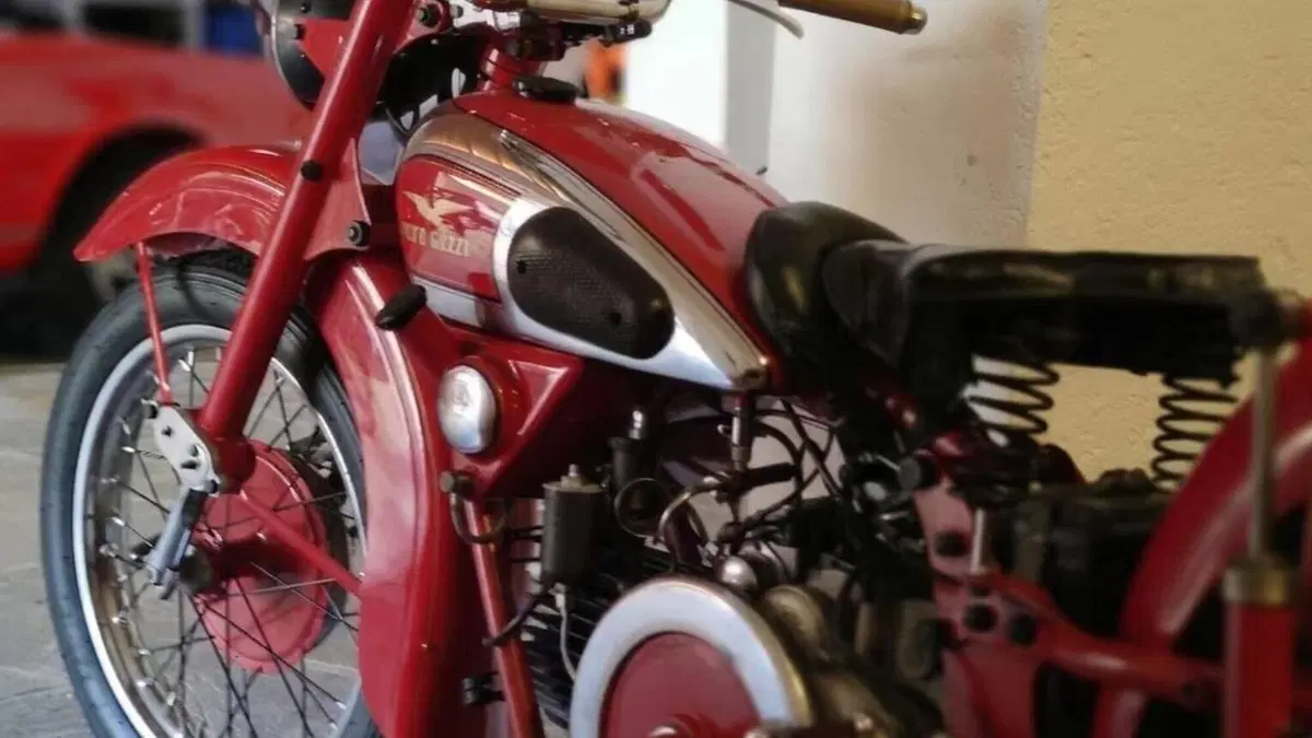 Moto Guzzi   (3)