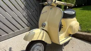 Vespa   (2)