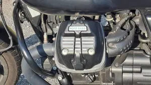 Moto Guzzi V7 Stone (2021 - 24)  (16)