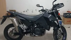 KTM 690 Supermoto 