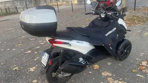 Piaggio MP3 300 ABS Hpe (2021 - 24)  (3)