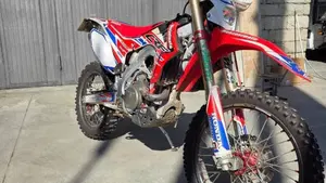 Honda CRF 450RF (2015) 