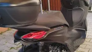 Piaggio Beverly 300 S ABS-ASR (2021 - 25)  (3)
