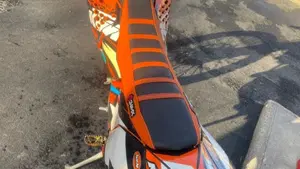 KTM 125 EXC (2009)  (5)