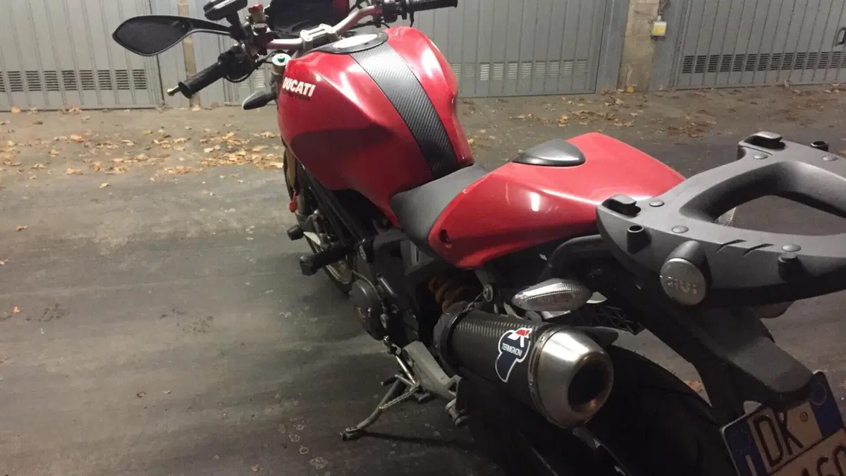 Ducati Monster 1100 S (2009-10)  (3)