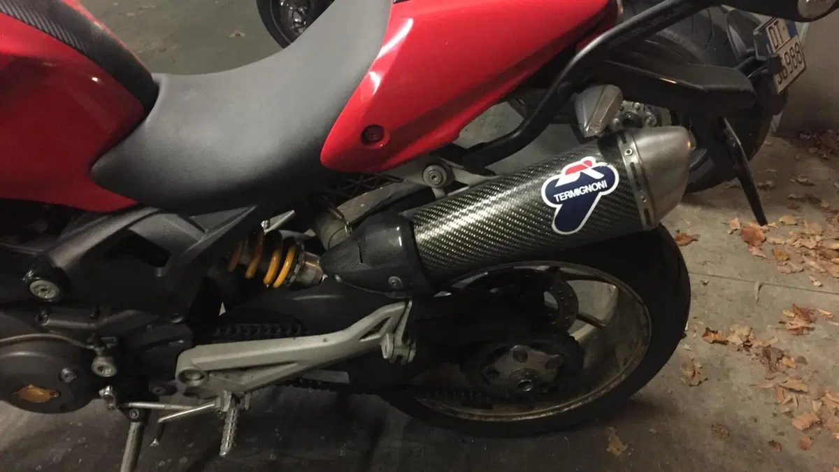 Ducati Monster 1100 S (2009-10)  (5)