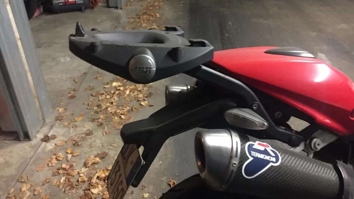 Ducati Monster 1100 S (2009-10)  (7)