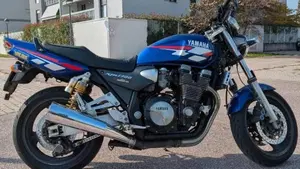 Yamaha XJR 1300 (1999 - 02)  (2)
