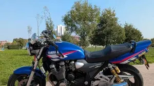 Yamaha XJR 1300 (1999 - 02)  (3)
