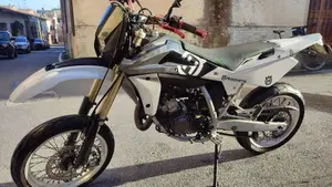 Husqvarna SM 125 (2009)  (2)