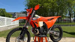 KTM 250 EXC (2025)  (2)