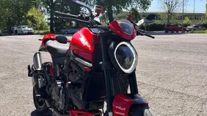 Ducati Monster 937 (2021 - 25)  (4)