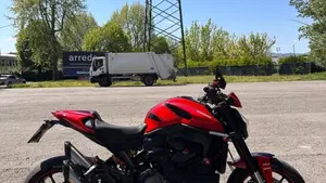 Ducati Monster 937 (2021 - 25)  (5)