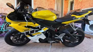 Yamaha YZF R6 (2008 - 09)  (5)