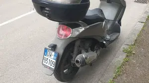 Aprilia Scarabeo 300 Special (2009 - 13)  (7)