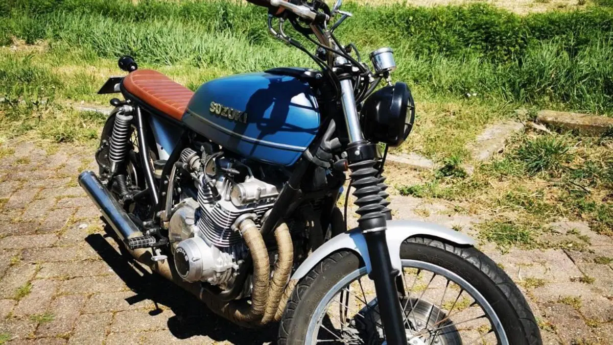 Suzuki   (5)