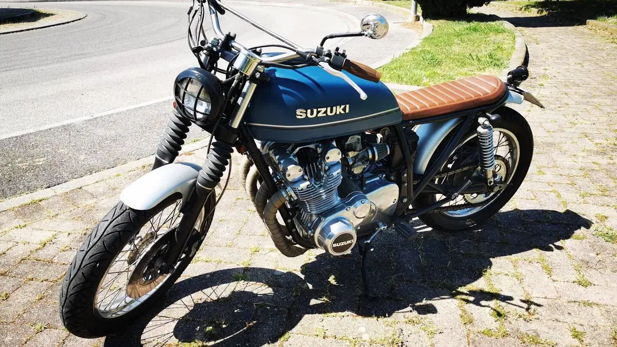 Suzuki   (6)