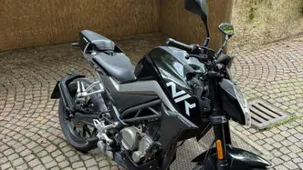 CFMOTO 300NK (2021 - 26) usata
