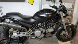 Ducati Monster 750 Dark (1999 - 02) usata