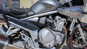 Suzuki GSF 650 Bandit S (2006 - 12)  (4)